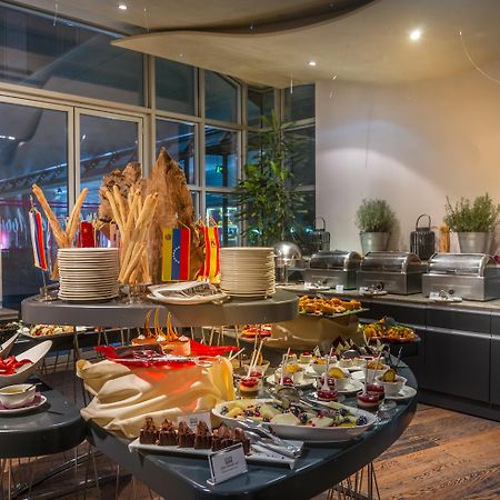 Golden Tulip Zira Belgrade Hotel Buitenkant foto