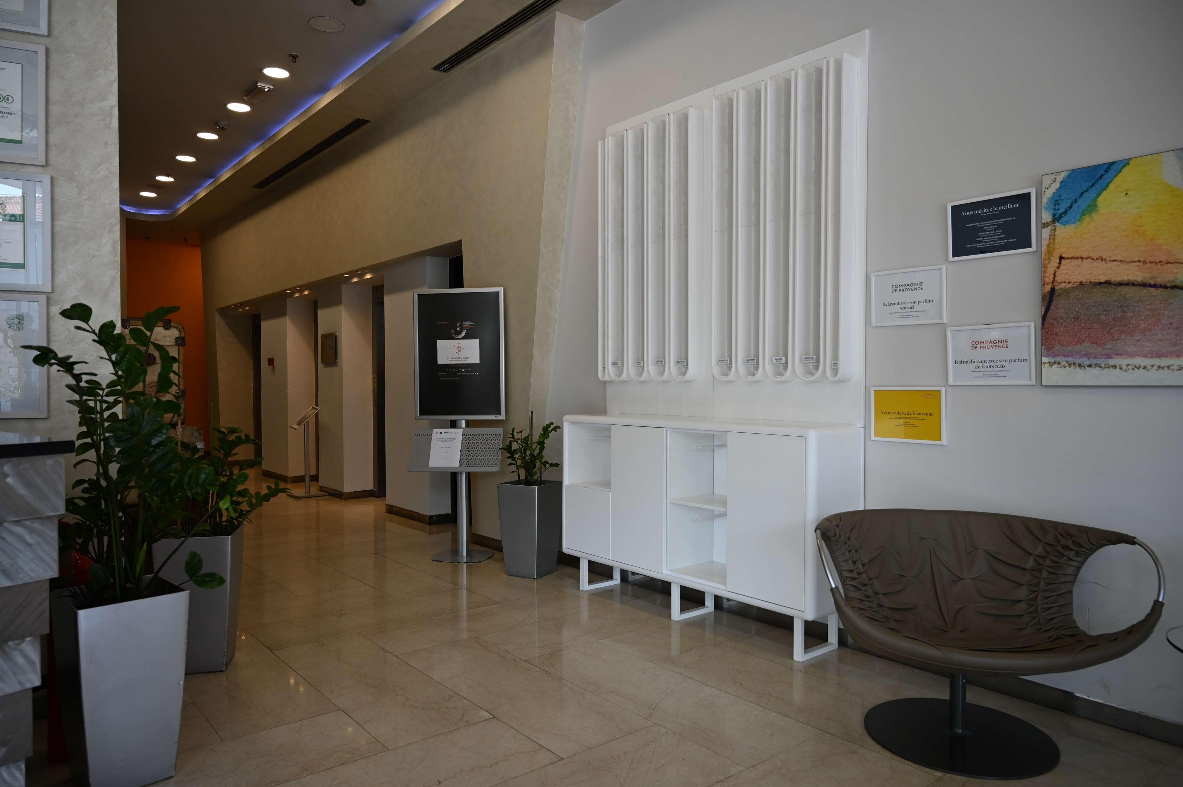 Golden Tulip Zira Belgrade Hotel Buitenkant foto