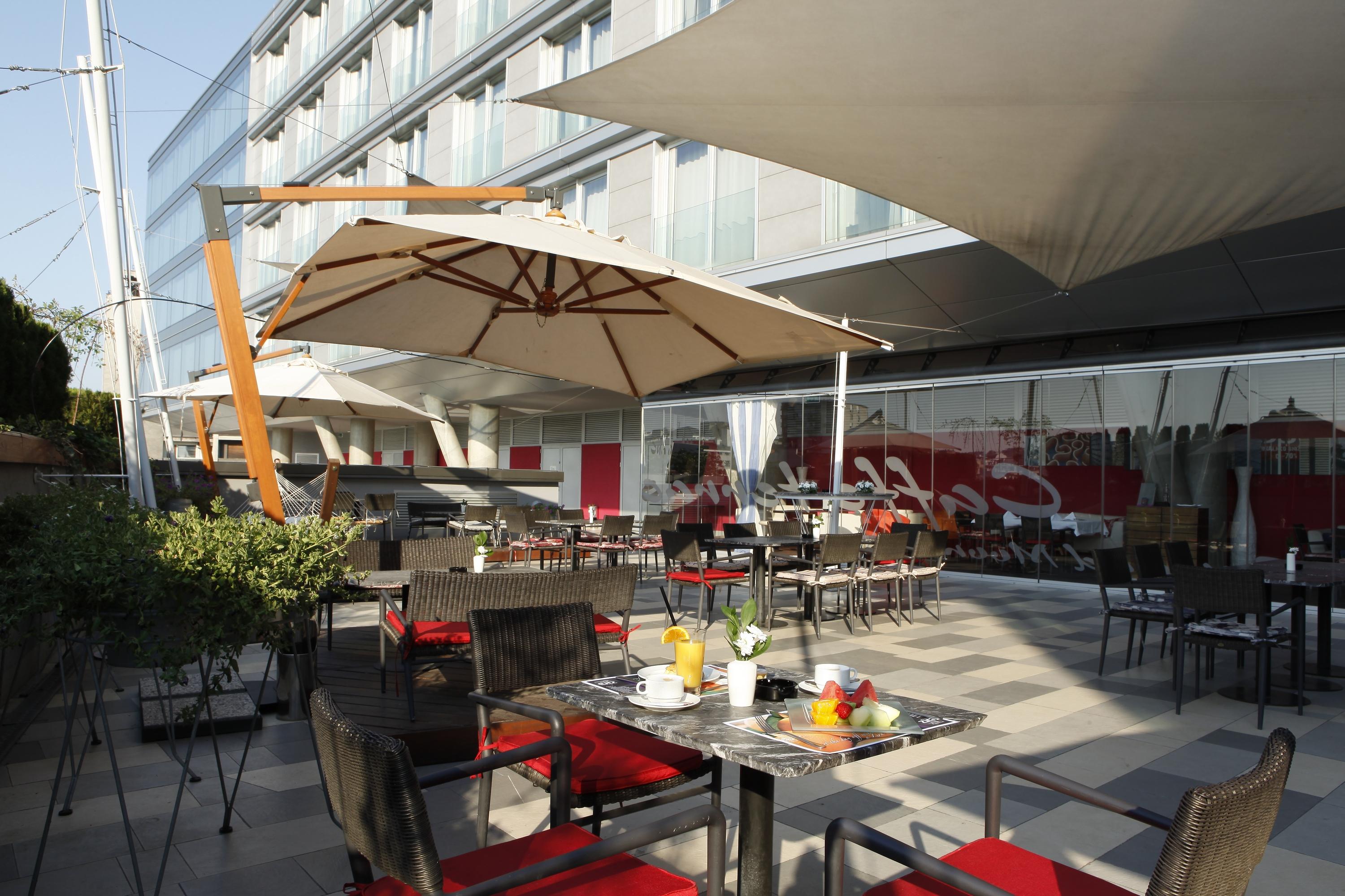Golden Tulip Zira Belgrade Hotel Buitenkant foto