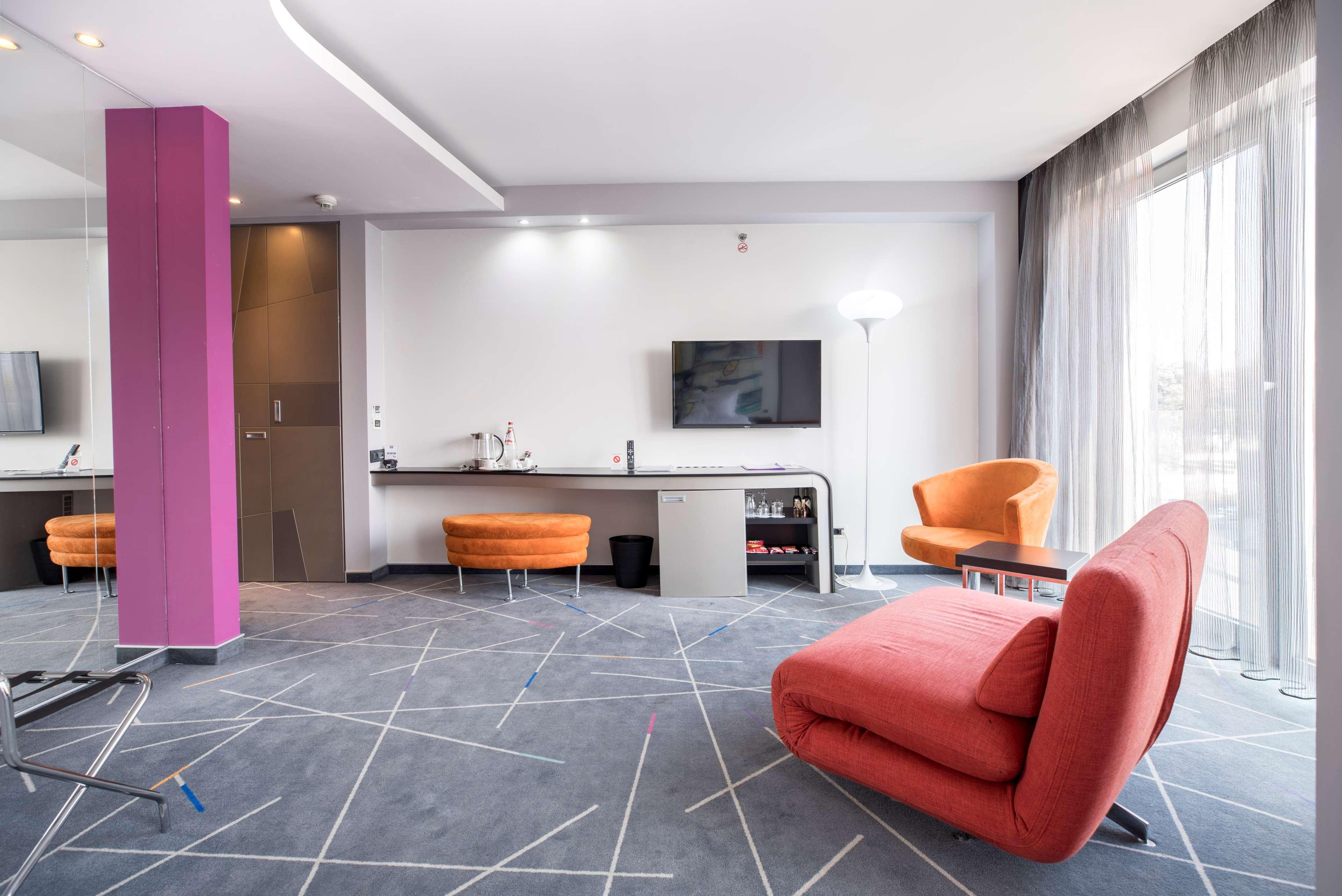 Golden Tulip Zira Belgrade Hotel Buitenkant foto